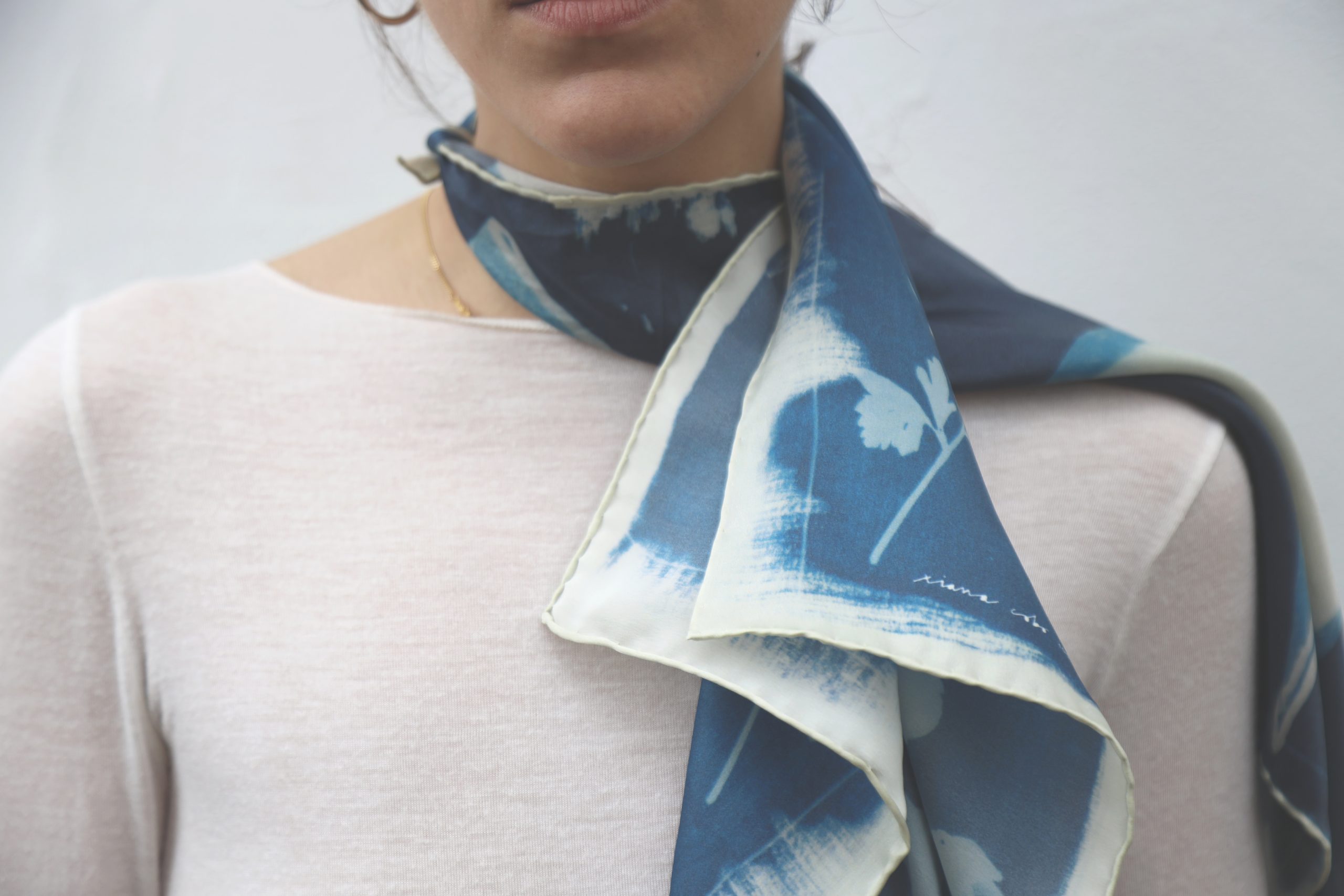 Pañuelo Flor Cian - Imagen 4